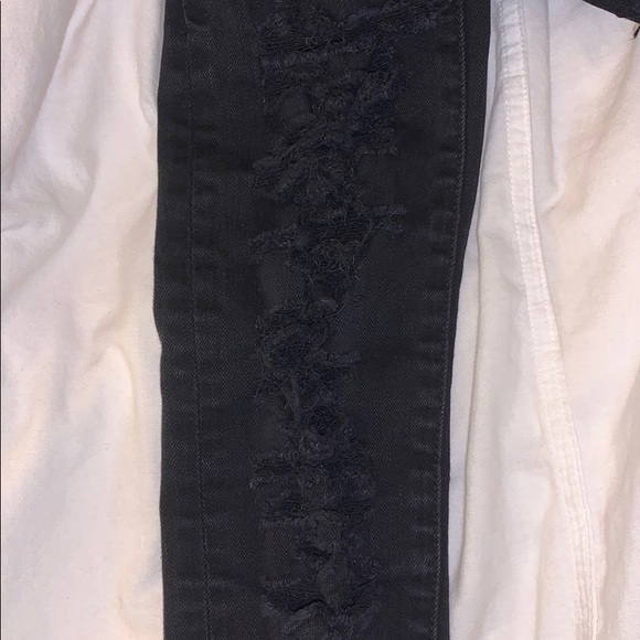 BLANK NYC ultra distressed jeans - Picture 4 of 7